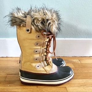 Sorel Joan of Arctic Boots